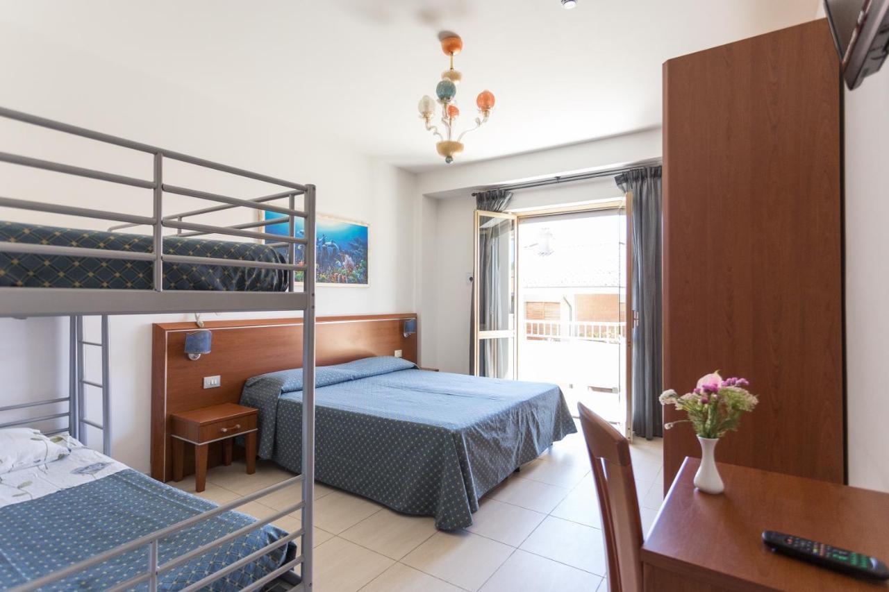 Hotel Abruzzo Pineto Eksteriør billede
