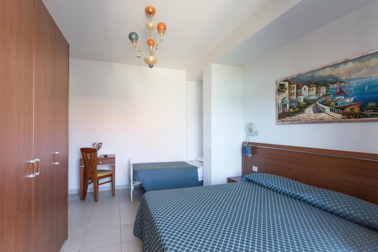 Hotel Abruzzo Pineto Eksteriør billede