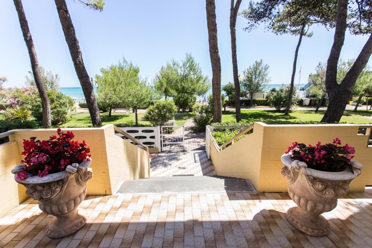 Hotel Abruzzo Pineto Eksteriør billede