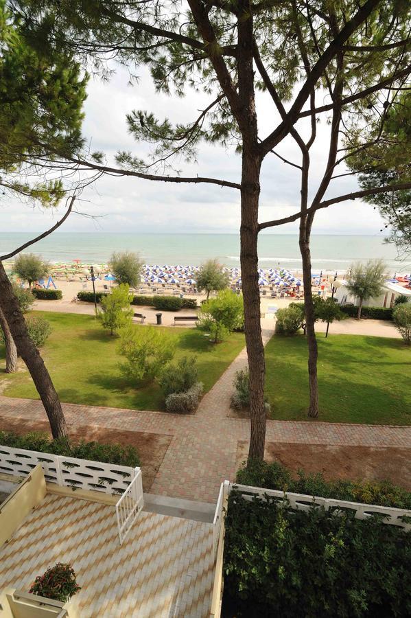 Hotel Abruzzo Pineto Eksteriør billede