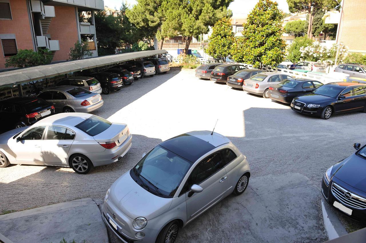 Hotel Abruzzo Pineto Eksteriør billede