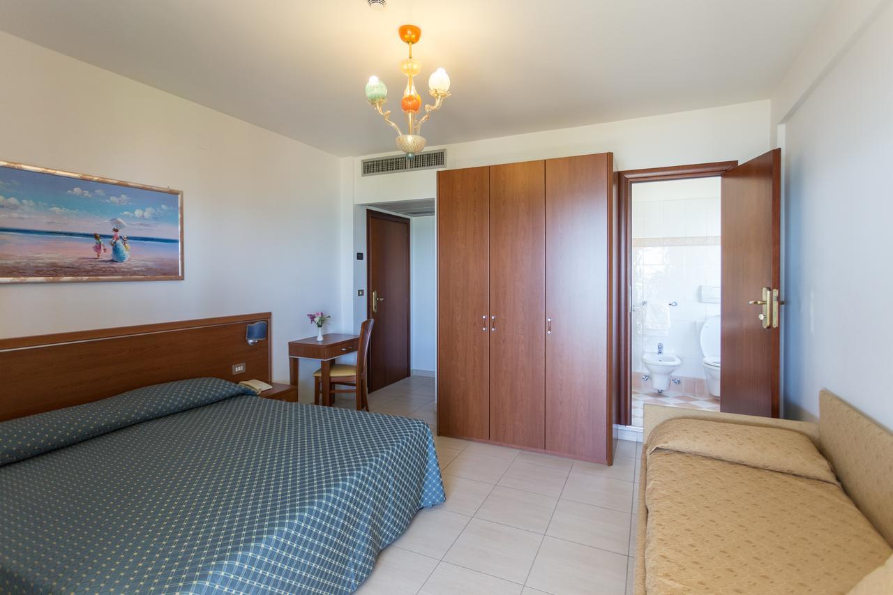 Hotel Abruzzo Pineto Eksteriør billede