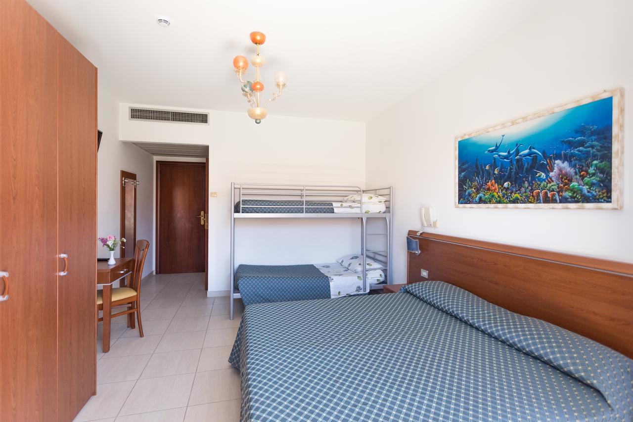 Hotel Abruzzo Pineto Eksteriør billede