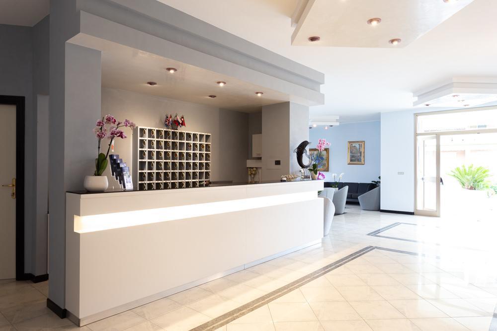 Hotel Abruzzo Pineto Eksteriør billede