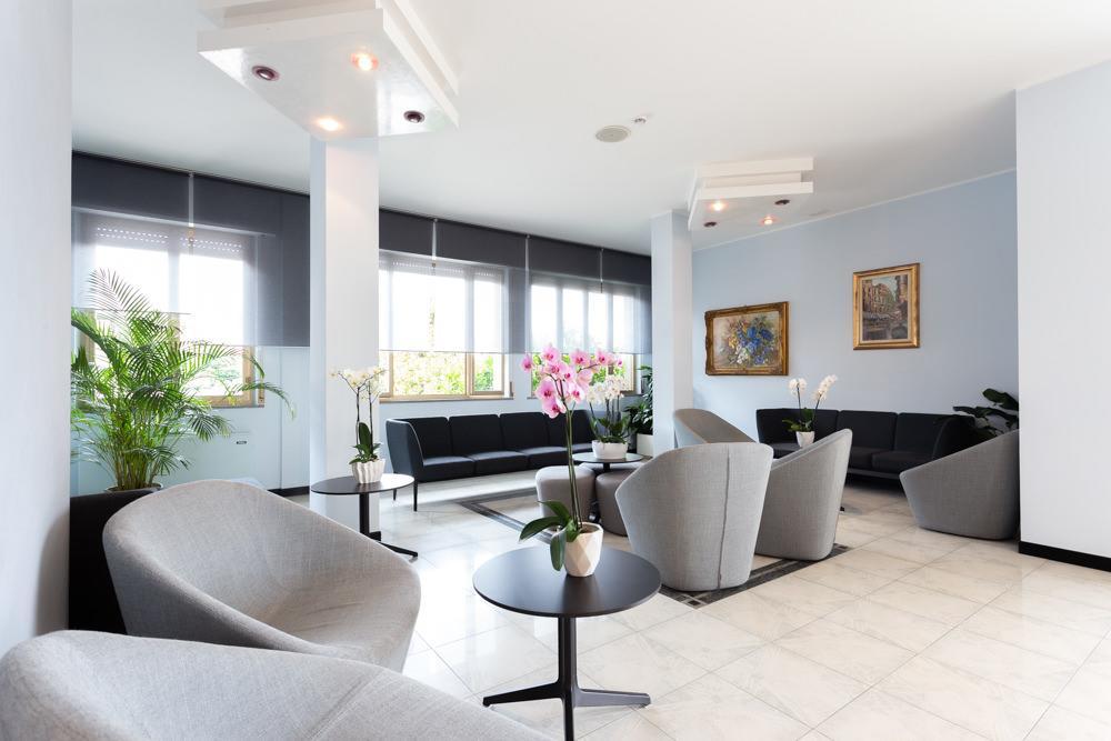 Hotel Abruzzo Pineto Eksteriør billede