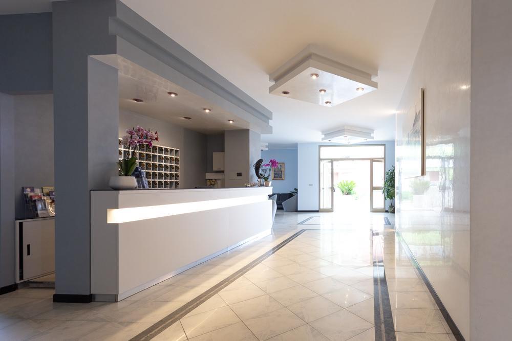 Hotel Abruzzo Pineto Eksteriør billede
