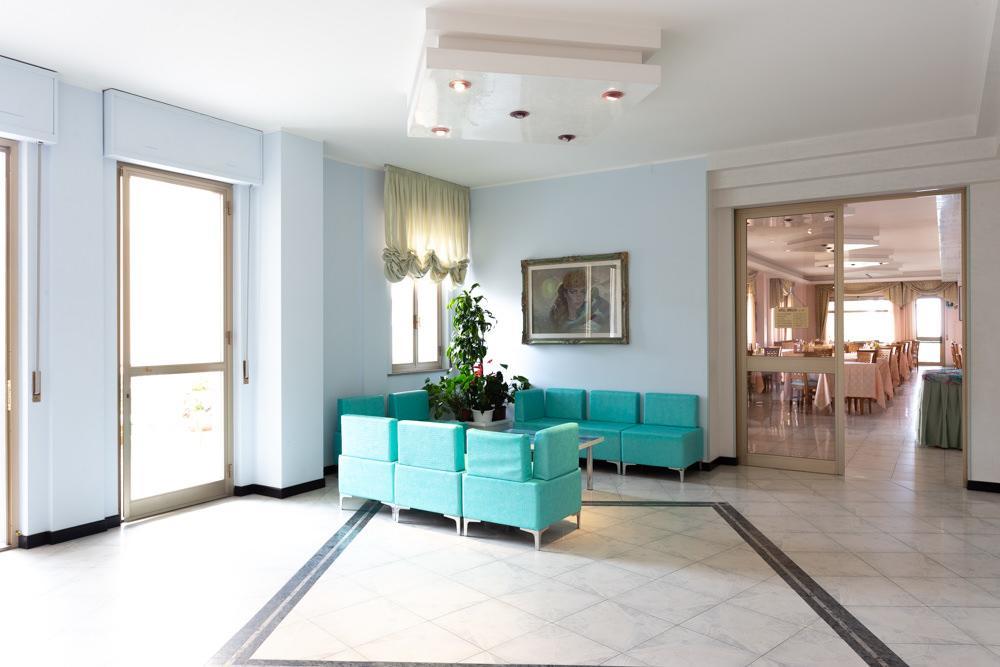 Hotel Abruzzo Pineto Eksteriør billede