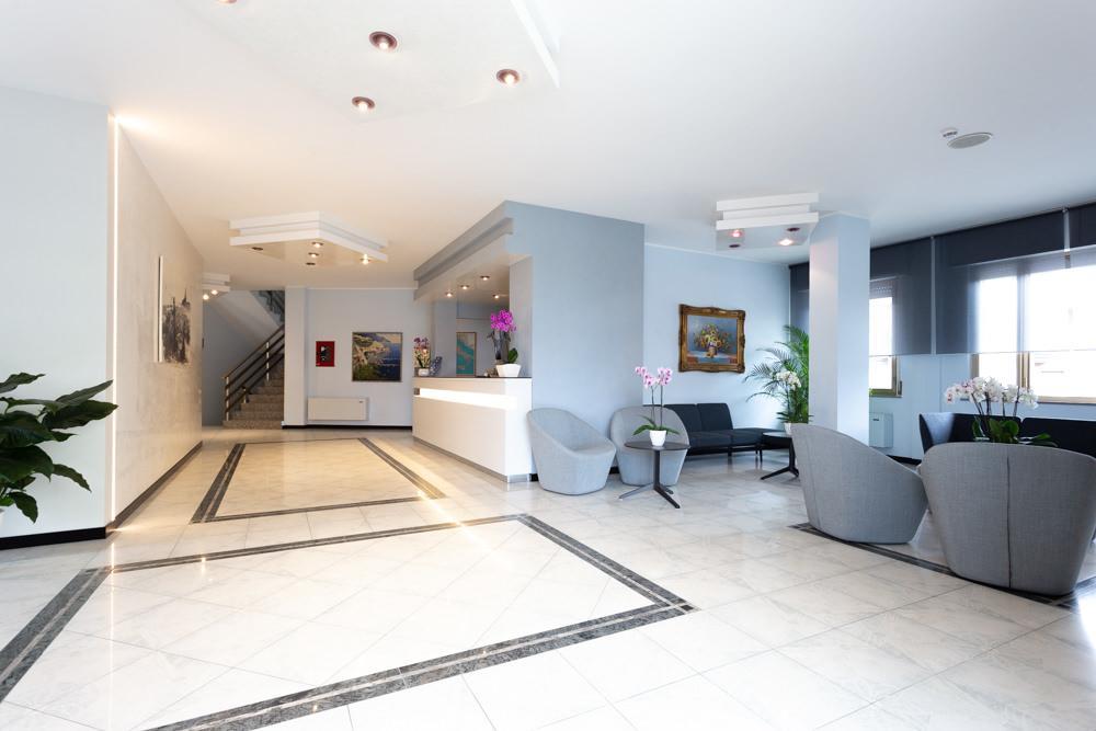 Hotel Abruzzo Pineto Eksteriør billede